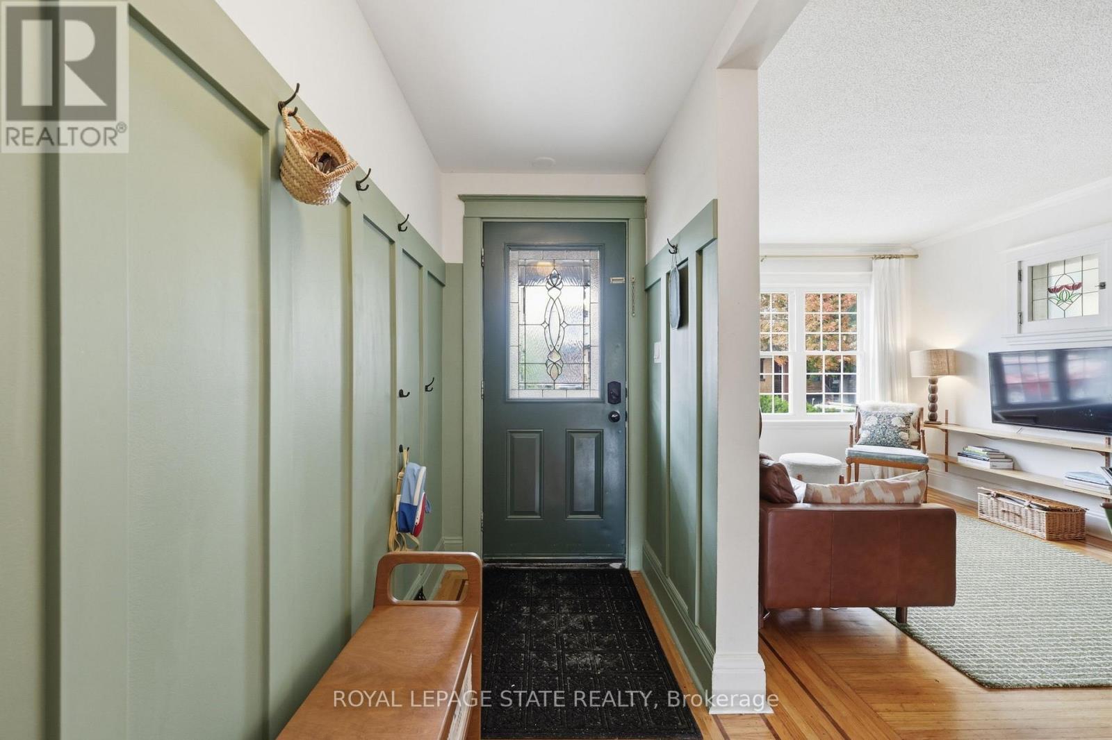 255 Ottawa Street S Property Photo 7