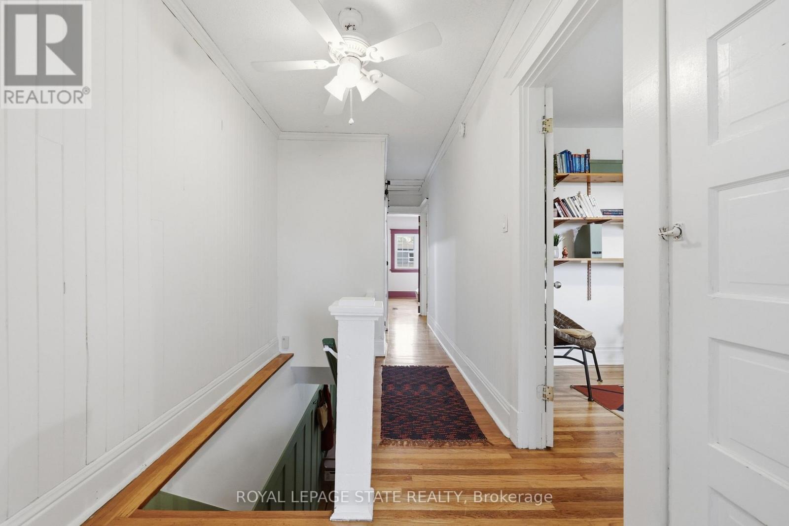 255 Ottawa Street S Property Photo 25
