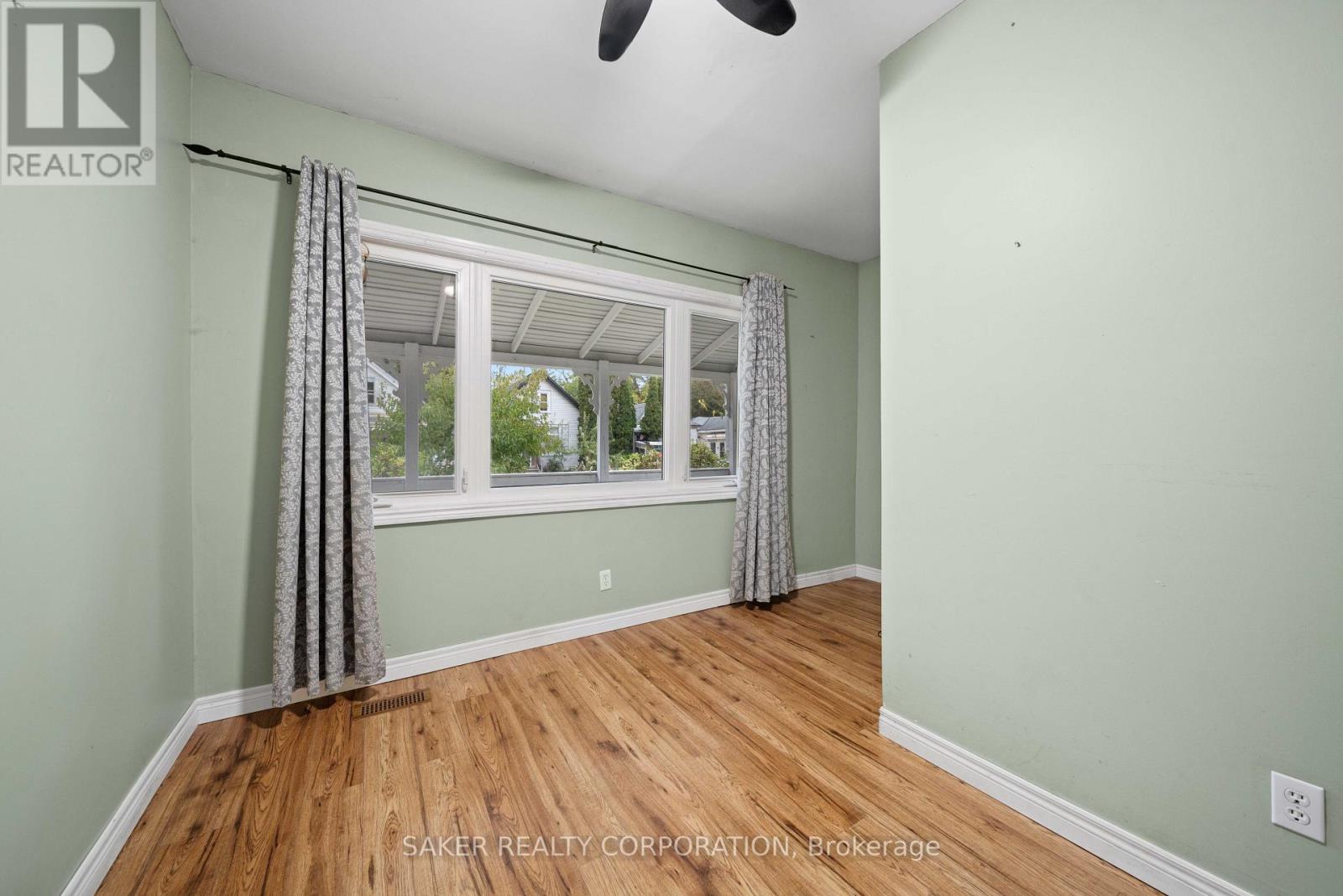 119 Clarence Street Property Photo 15