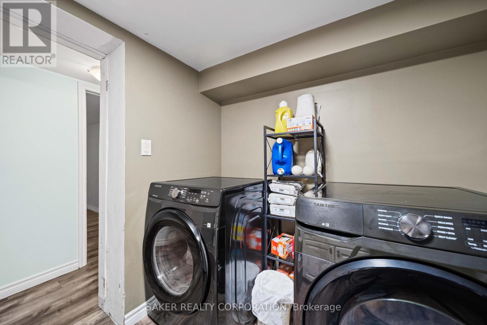 119 Clarence Street Property Photo 29
