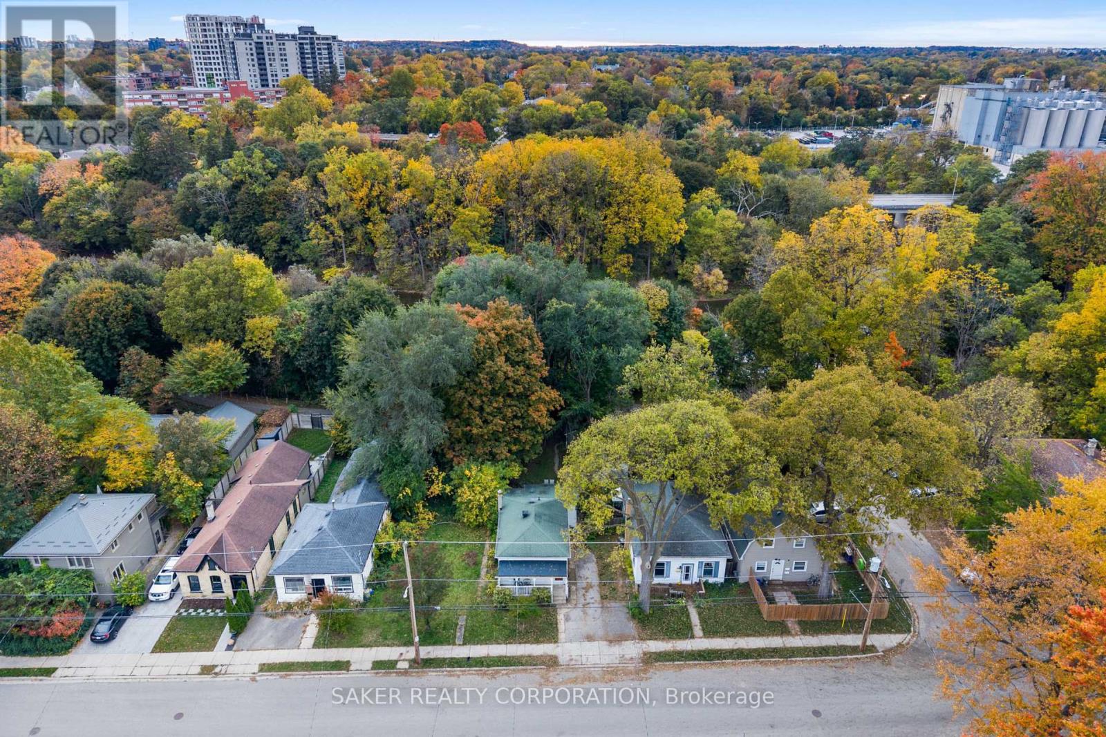 119 Clarence Street Property Photo 33