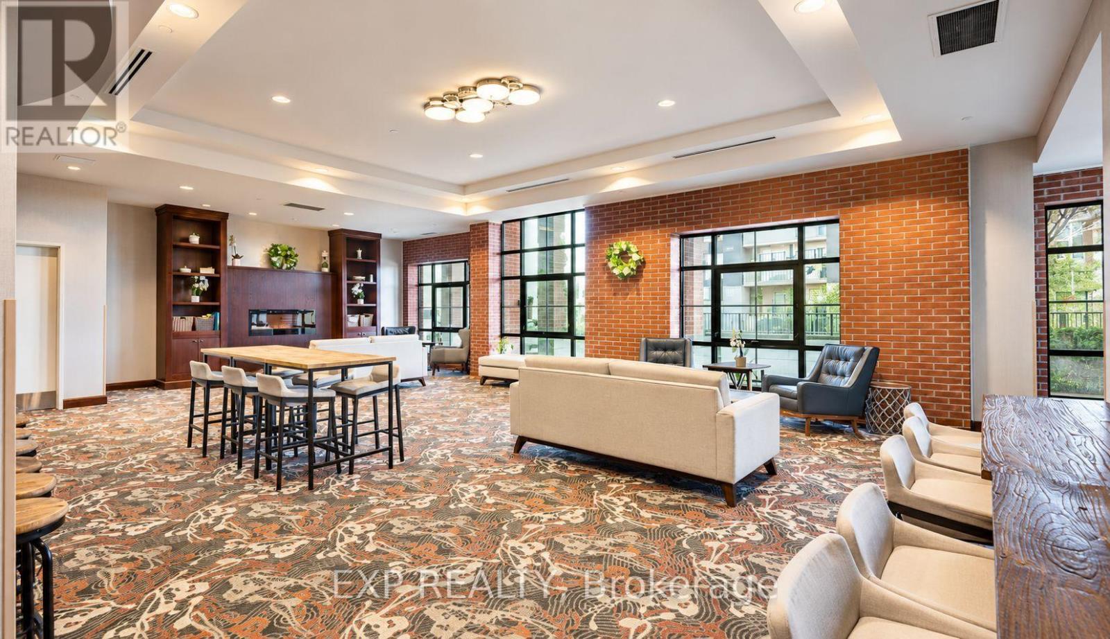 109 - 555 Anand Private Property Photo 4