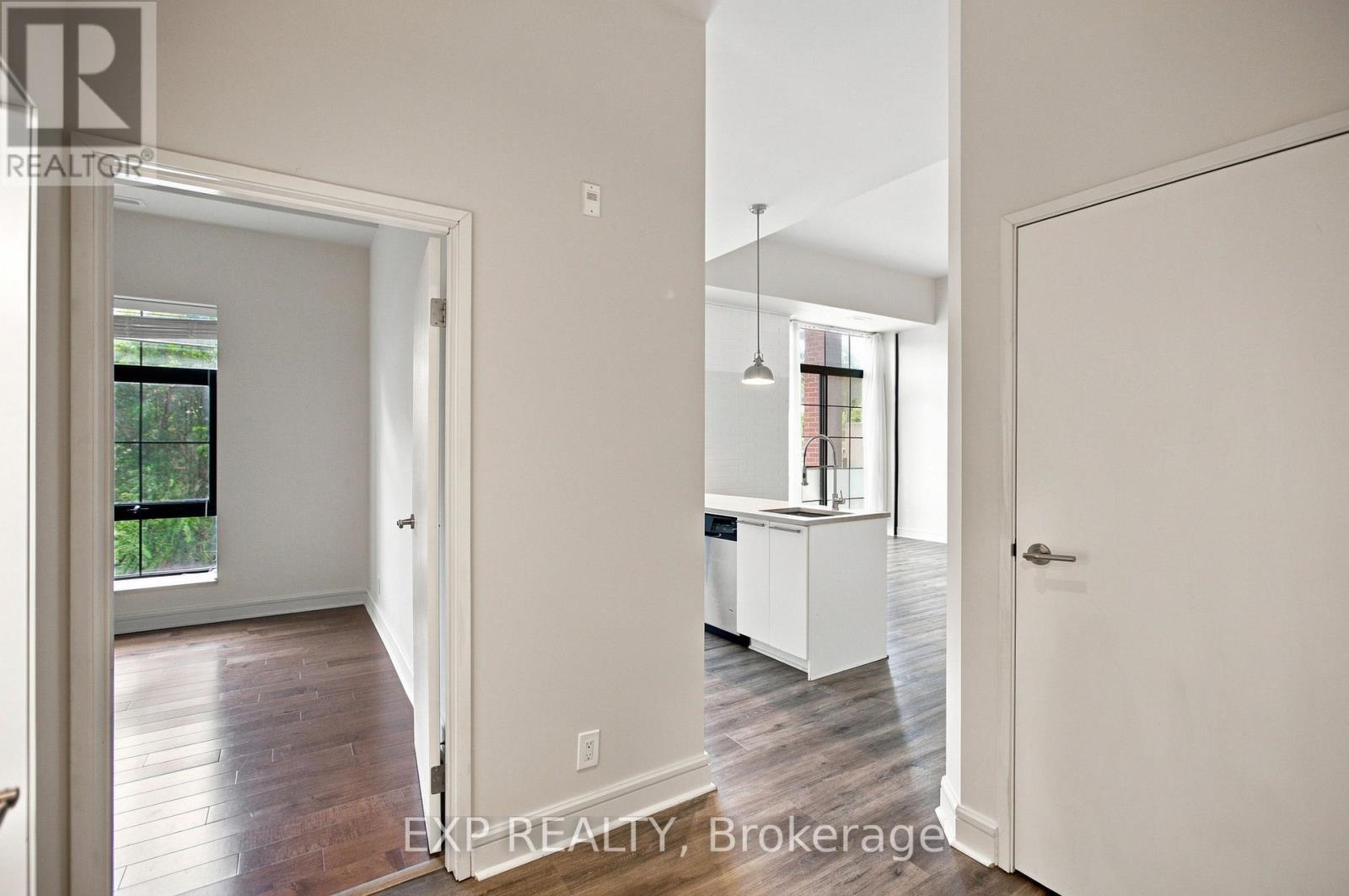 109 - 555 Anand Private Property Photo 10