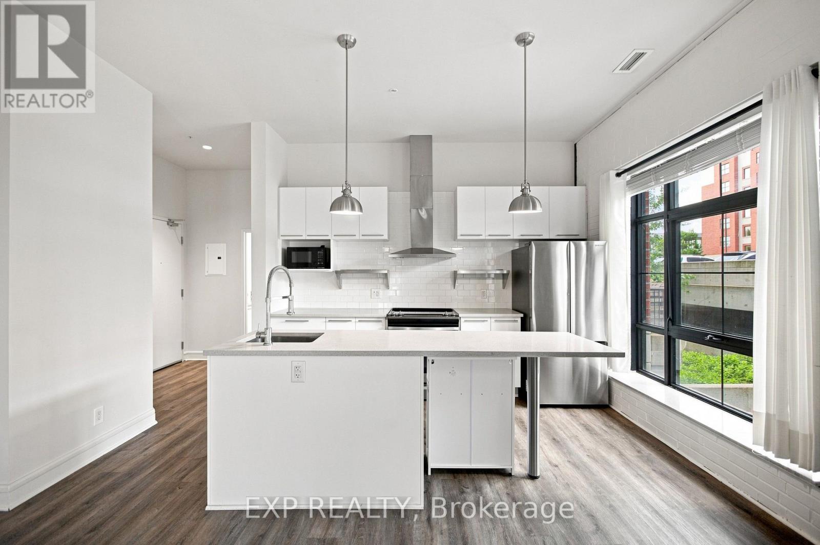109 - 555 Anand Private Property Photo 13