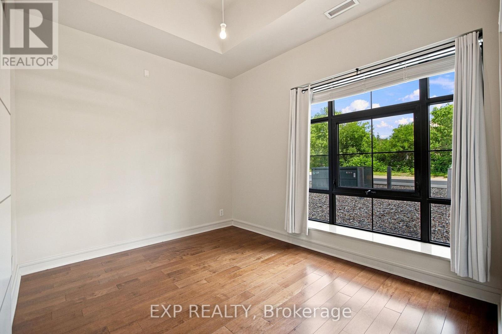 109 - 555 Anand Private Property Photo 18