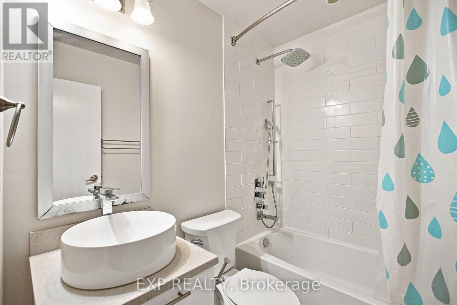 109 - 555 Anand Private Property Photo 23