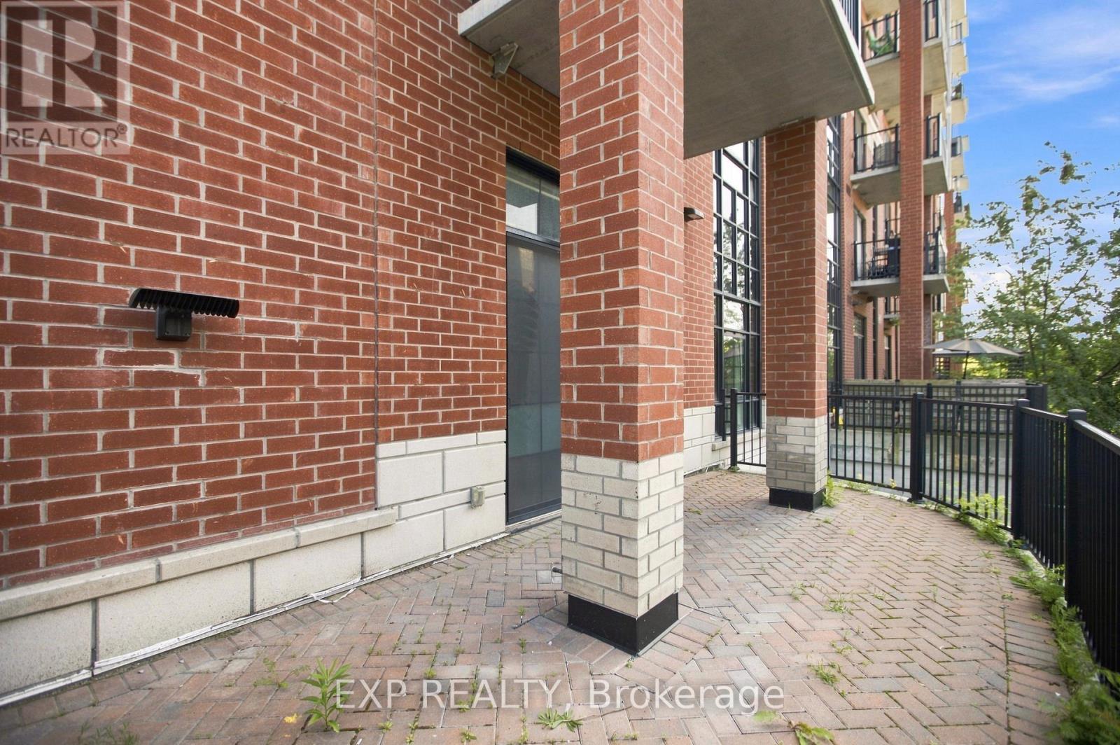 109 - 555 Anand Private Property Photo 26