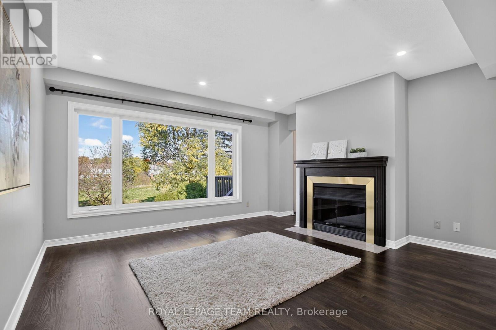 253 Knudson Drive Property Photo 12