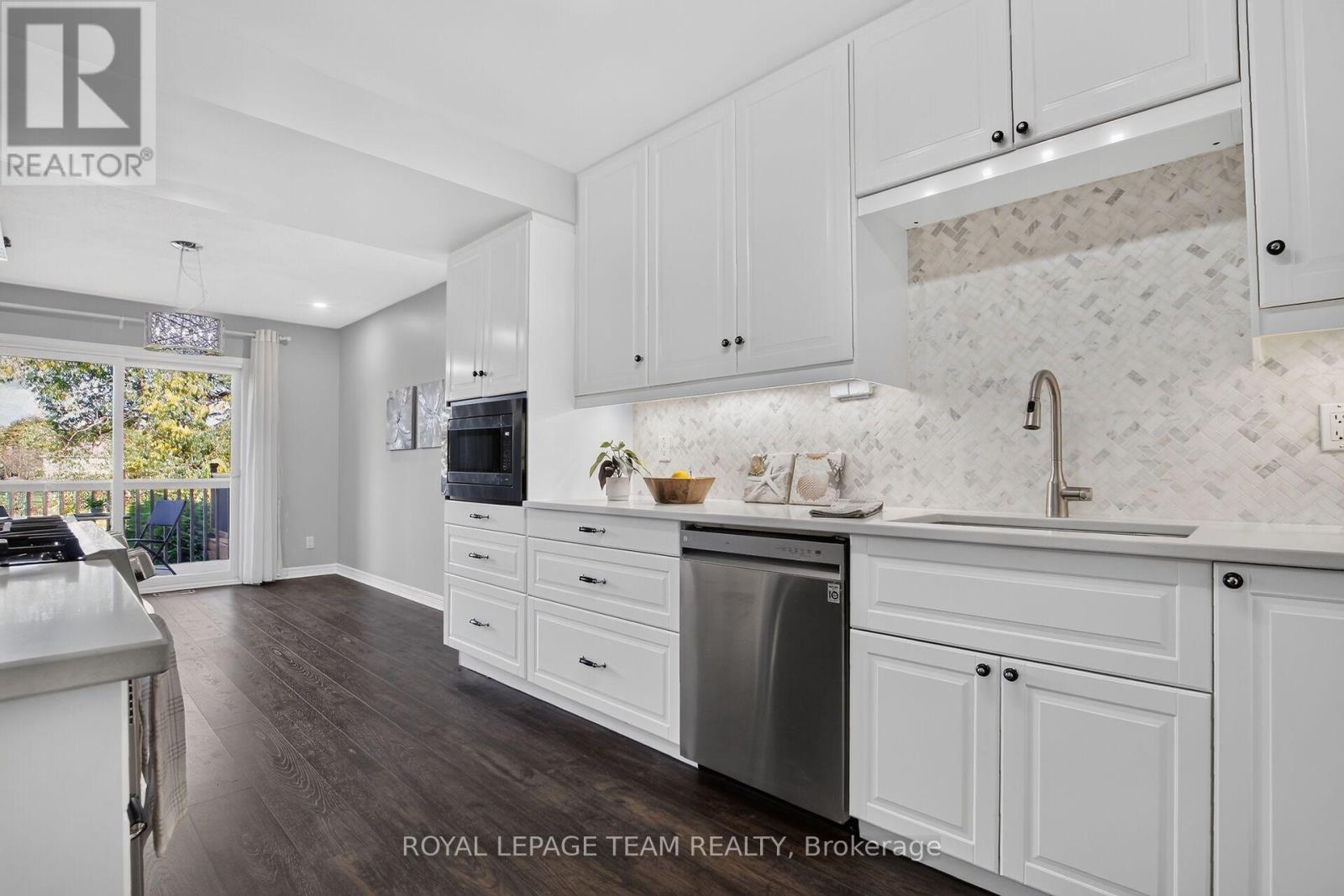 253 Knudson Drive Property Photo 16