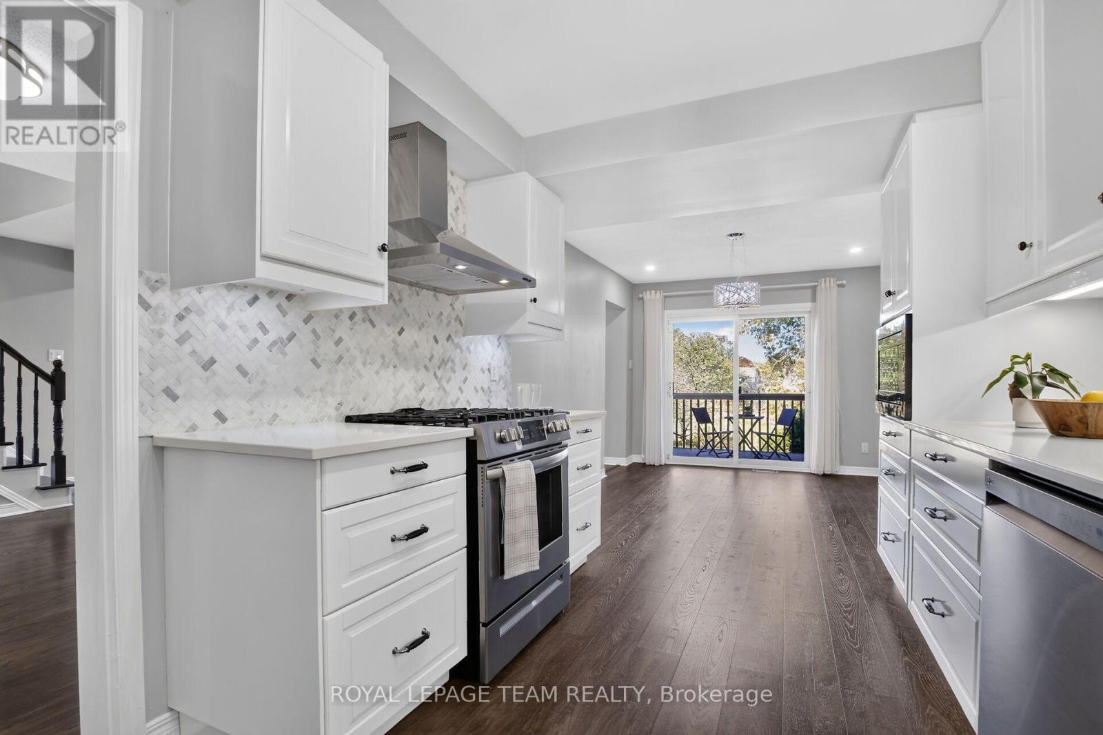 253 Knudson Drive Property Photo 17