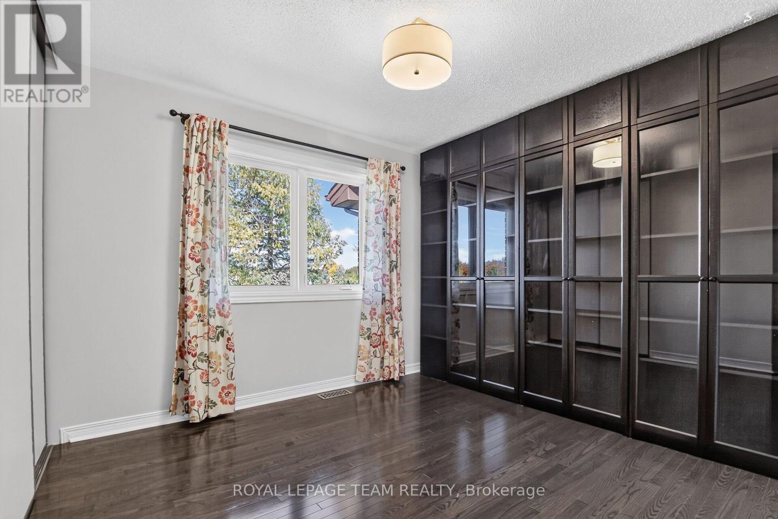 253 Knudson Drive Property Photo 35