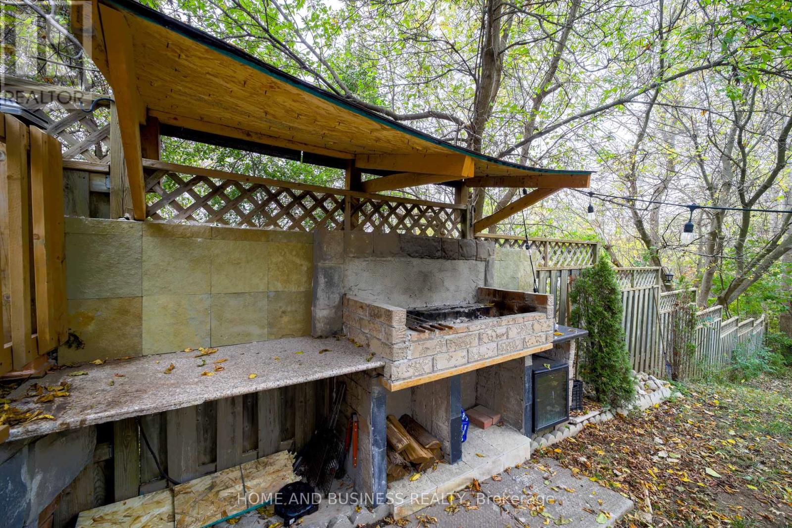 1 D'aubigny Road Property Photo 28