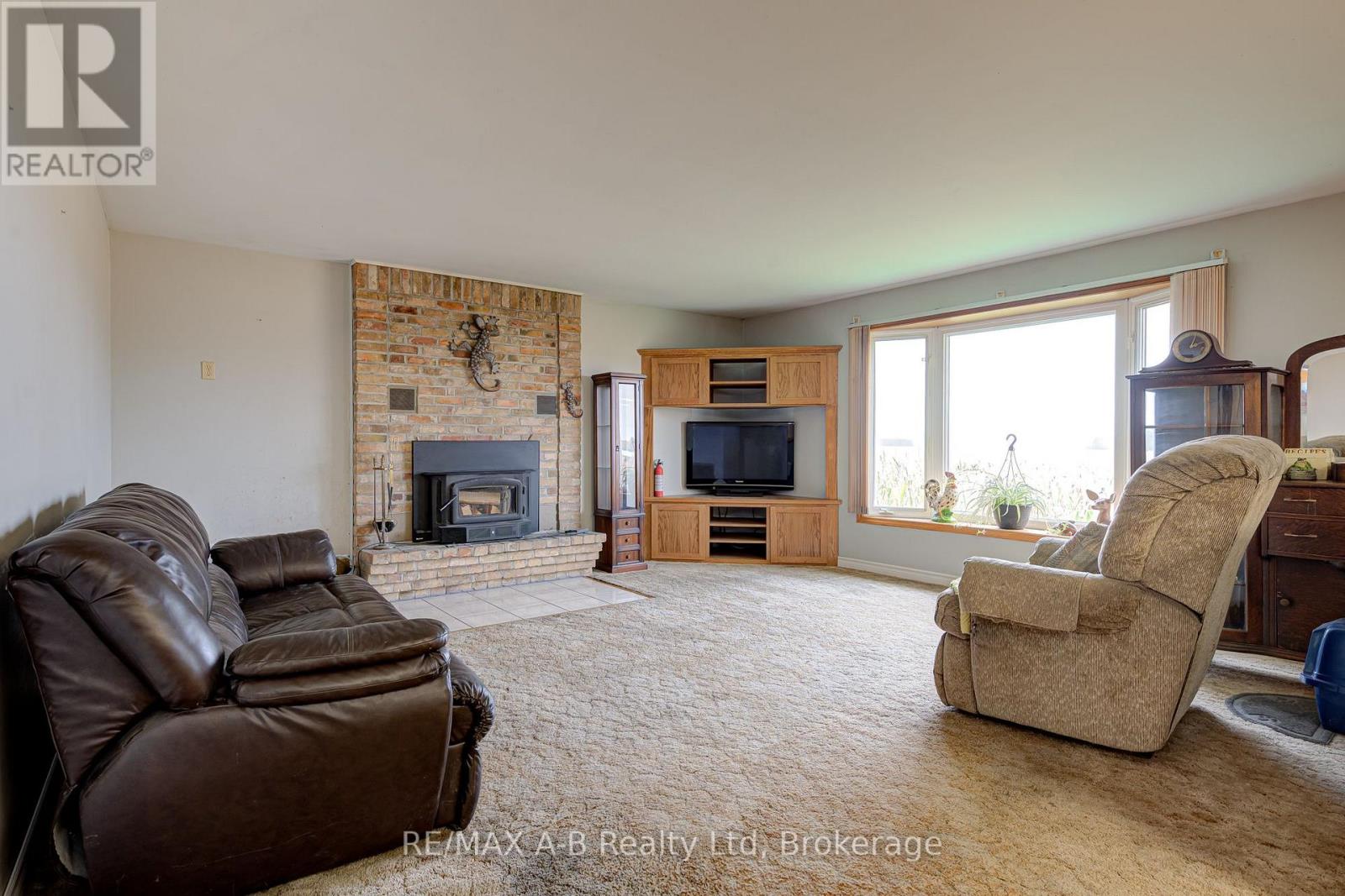 236056 23rd Line Property Photo 10