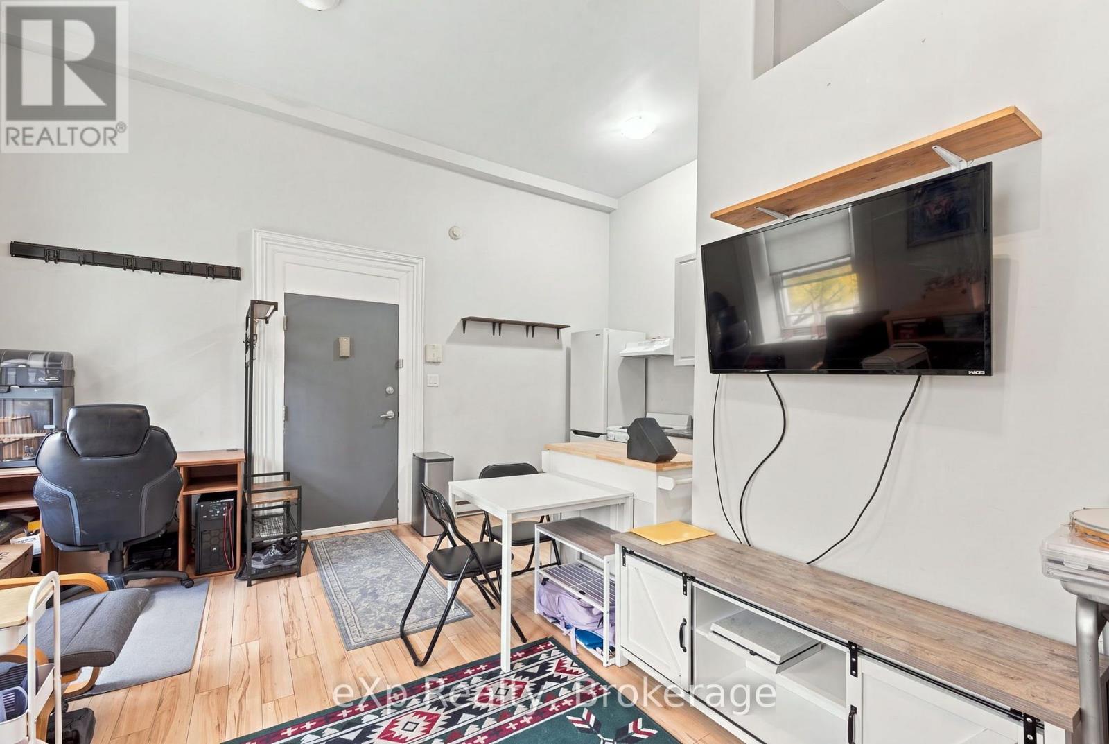 3 - 24 Wellington Street Property Photo 8