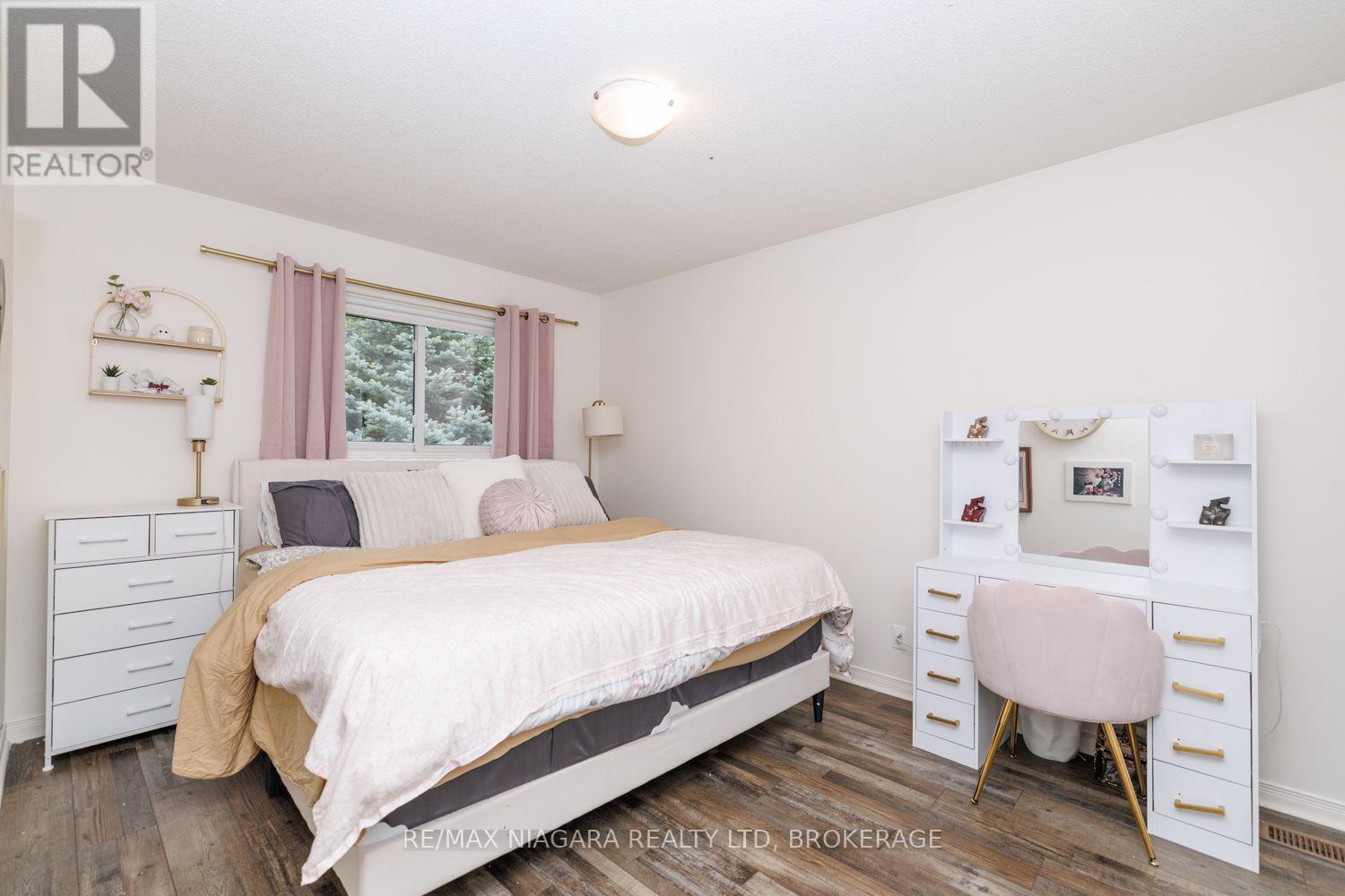3360 Baker Crescent Property Photo 12
