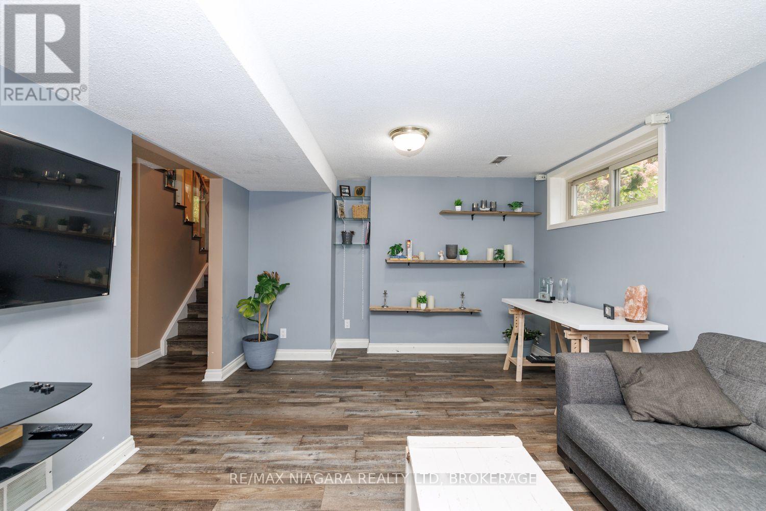3360 Baker Crescent Property Photo 16