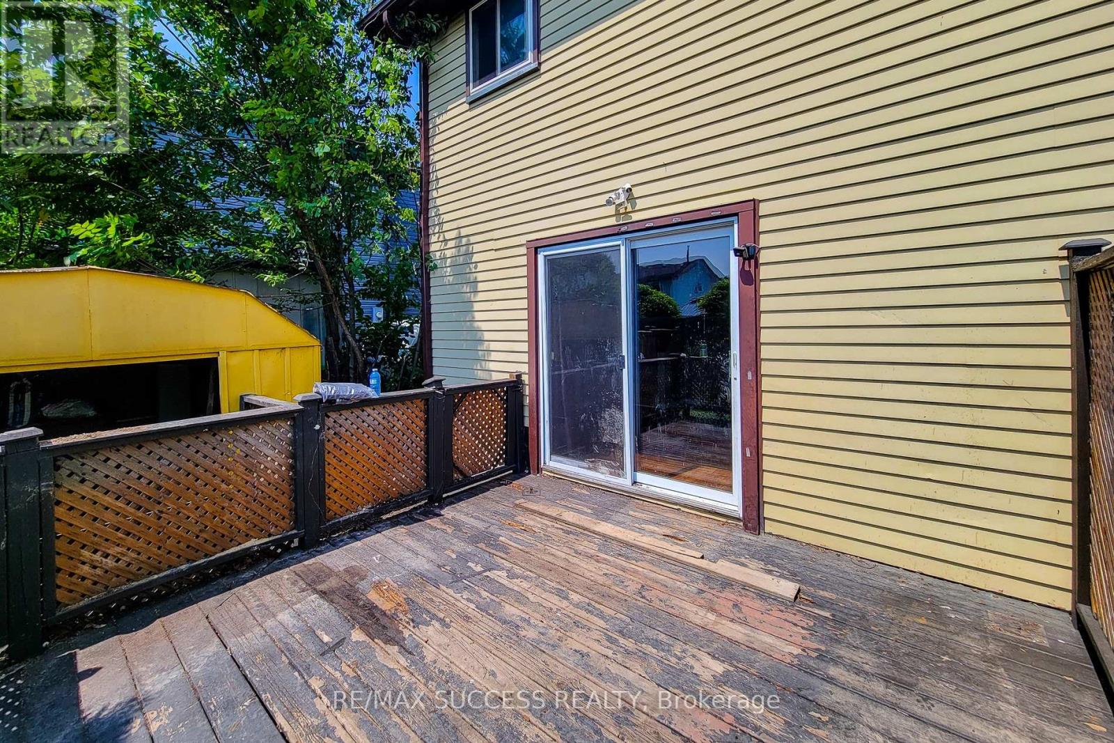 42 Enfield Crescent Property Photo 8