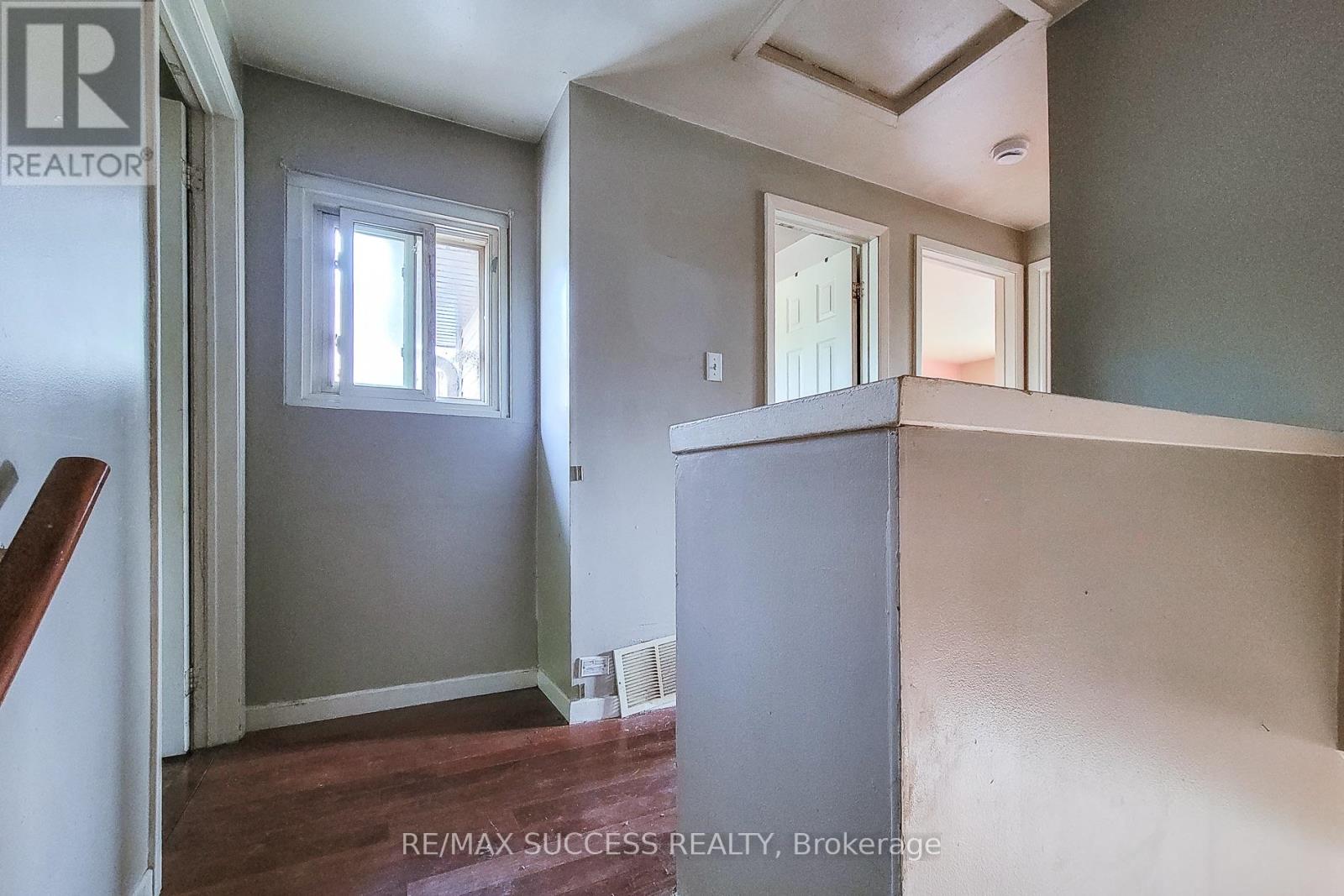42 Enfield Crescent Property Photo 18