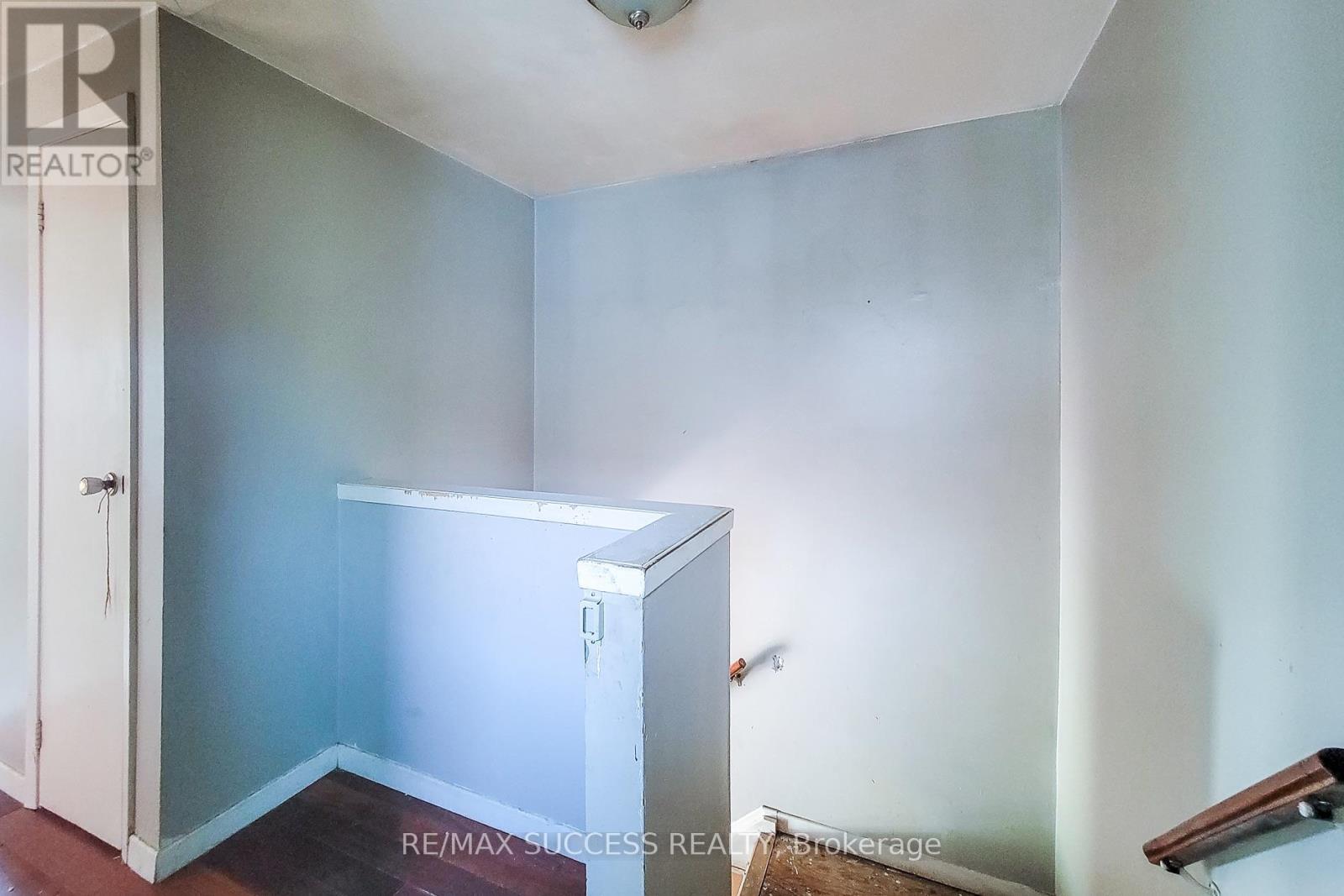 42 Enfield Crescent Property Photo 20
