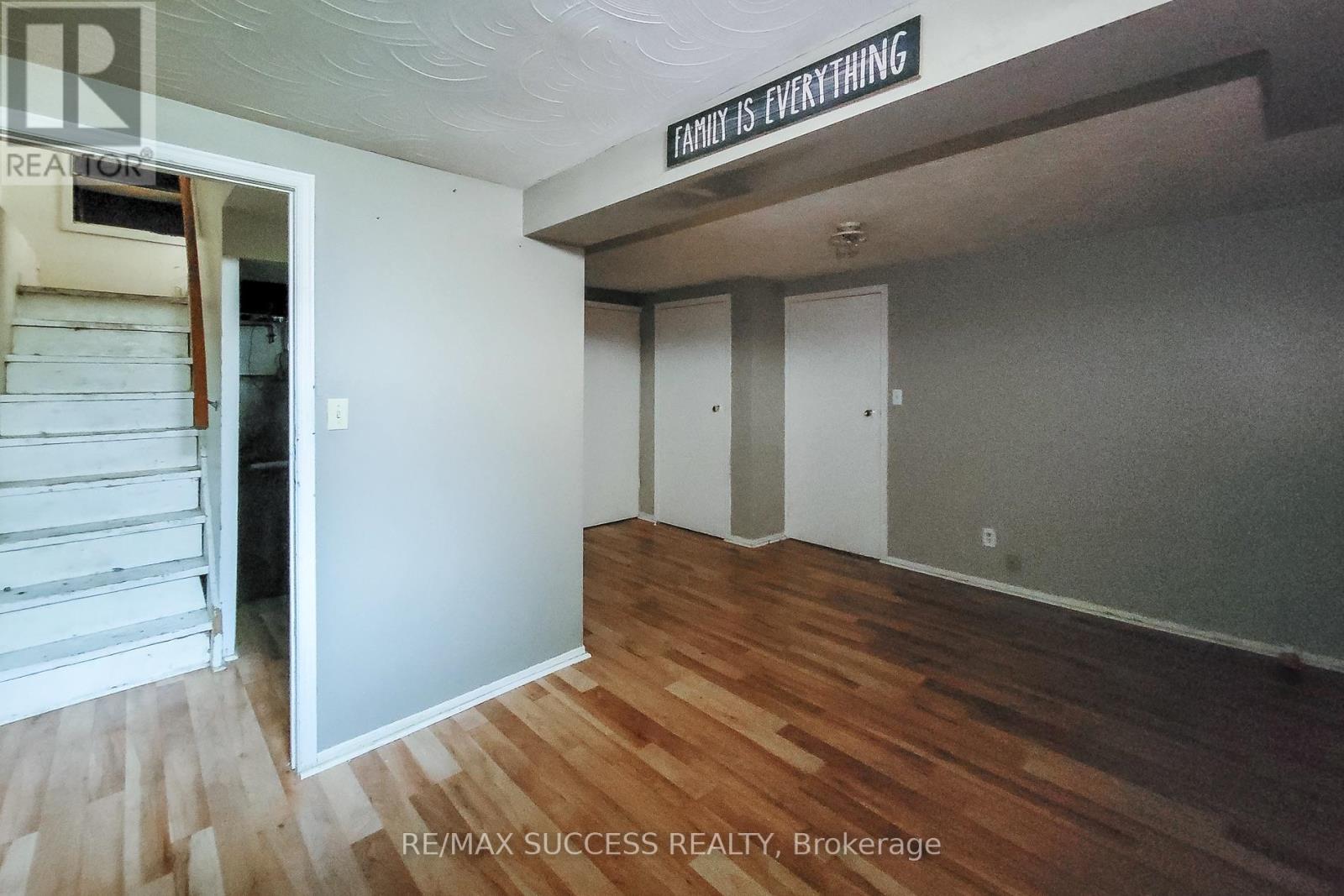 42 Enfield Crescent Property Photo 21