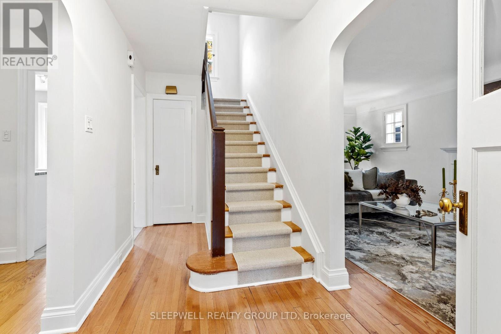 568 Golden Avenue Property Photo 12