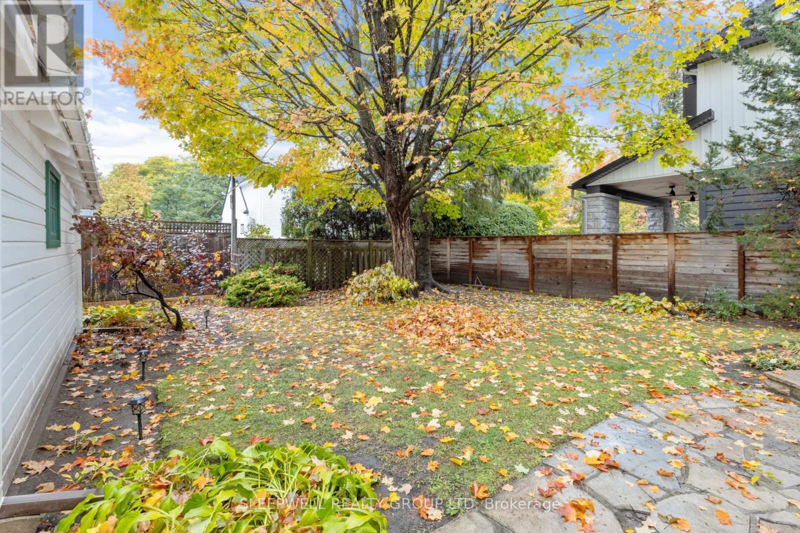 568 Golden Avenue Property Photo 25