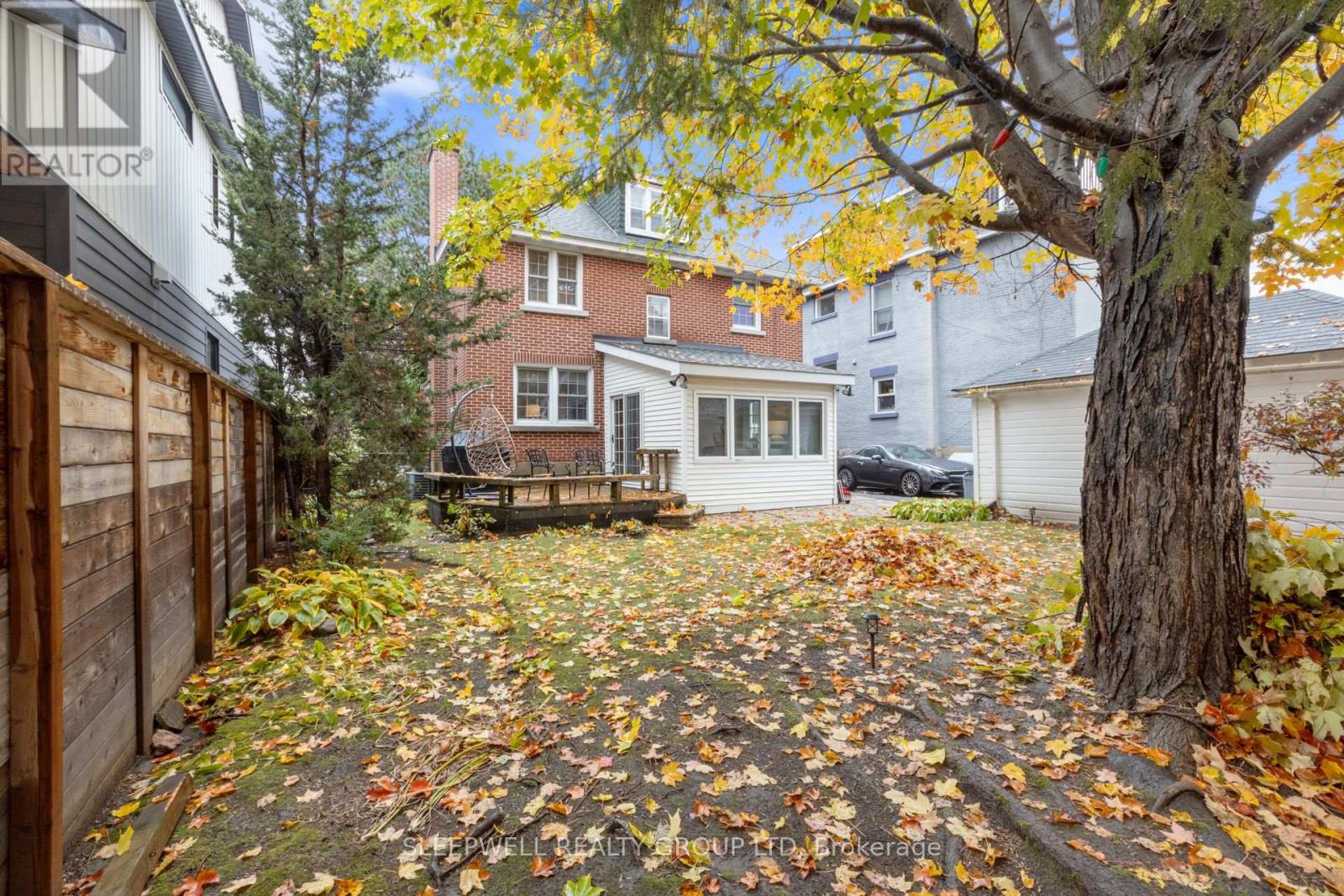 568 Golden Avenue Property Photo 26