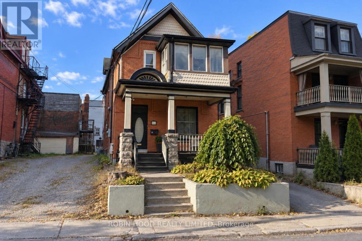 322 Lyon Street N Property Photo 1