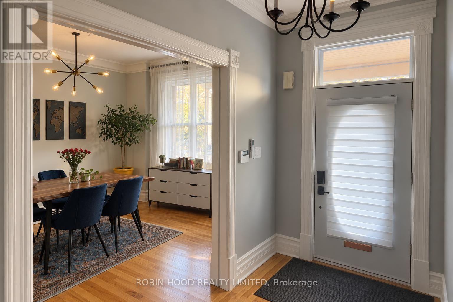 322 Lyon Street N Property Photo 2