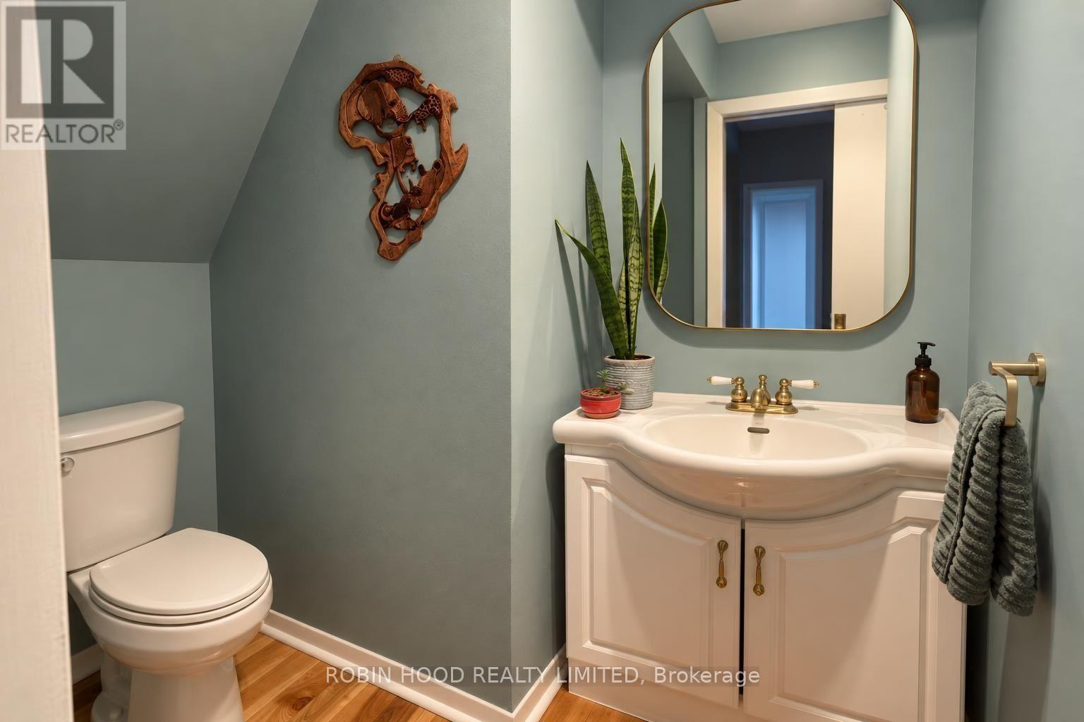 322 Lyon Street N Property Photo 20