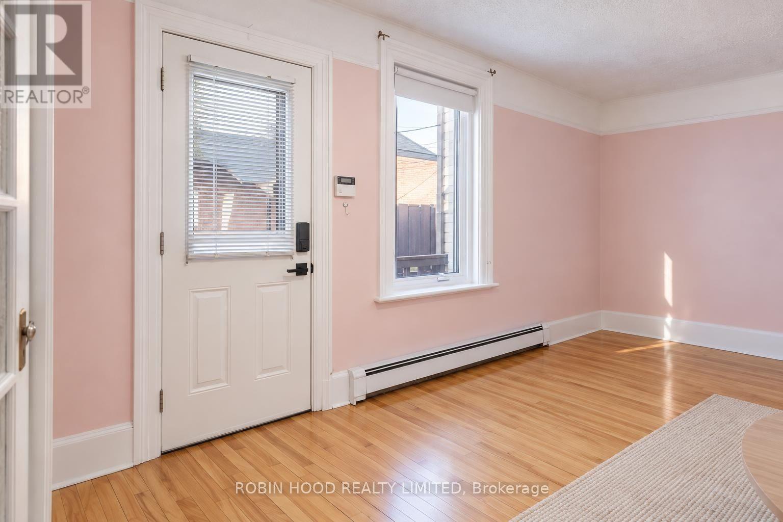 322 Lyon Street N Property Photo 26