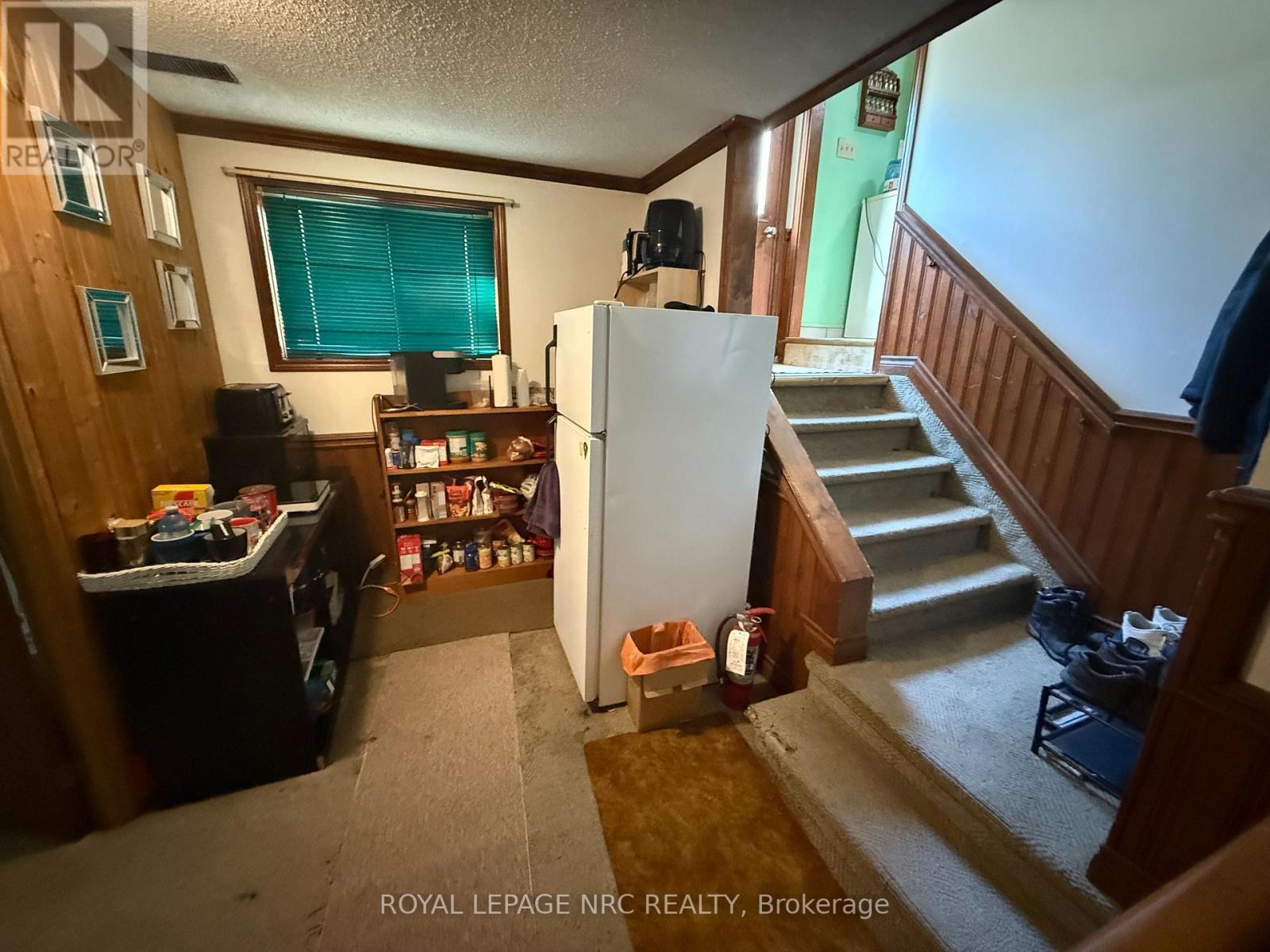 8102 Post Road Property Photo 6