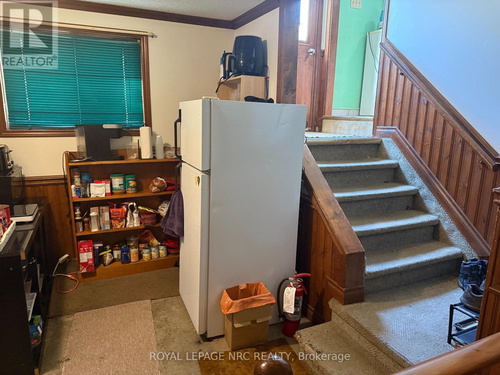 8102 Post Road Property Photo 7