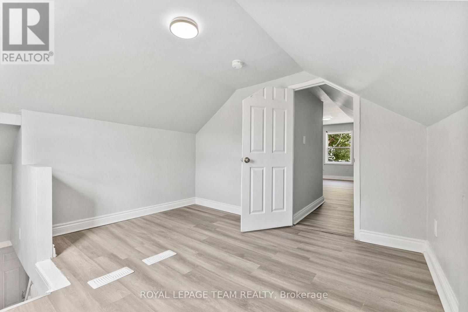 105 Jolliet Avenue Property Photo 26