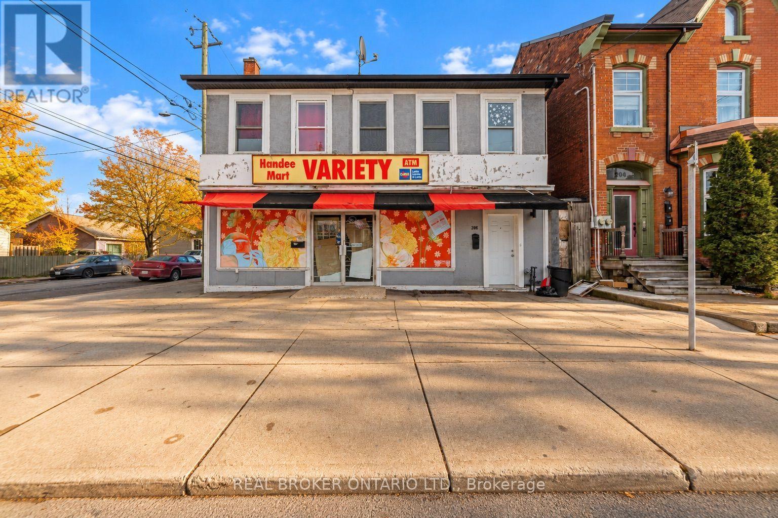 208 MARY STREET Property Photo 1