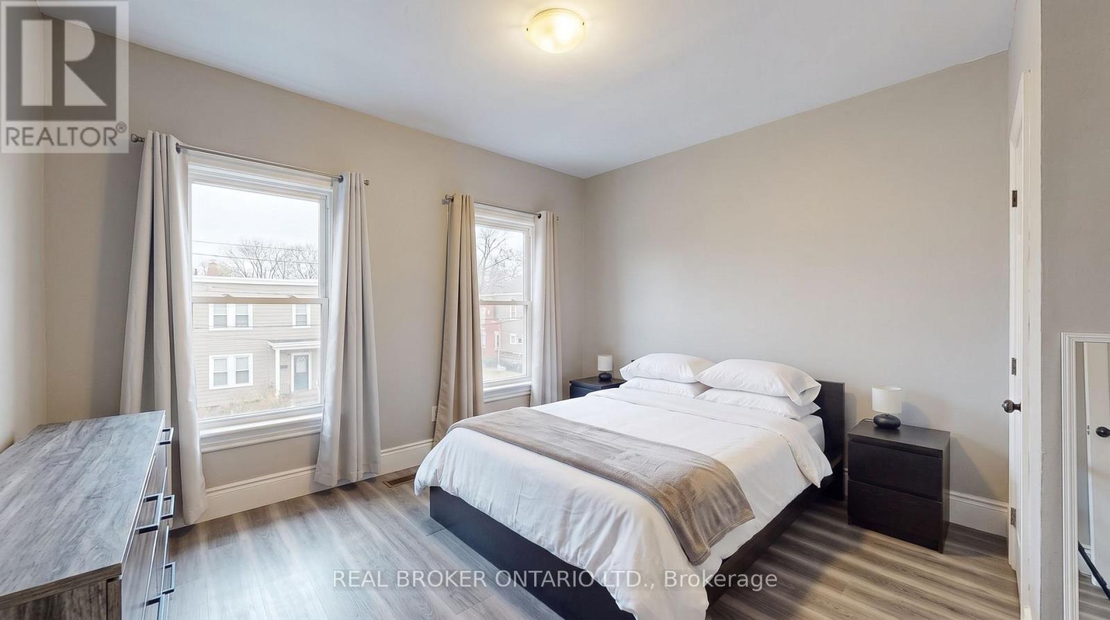 208 Mary Street Property Photo 11
