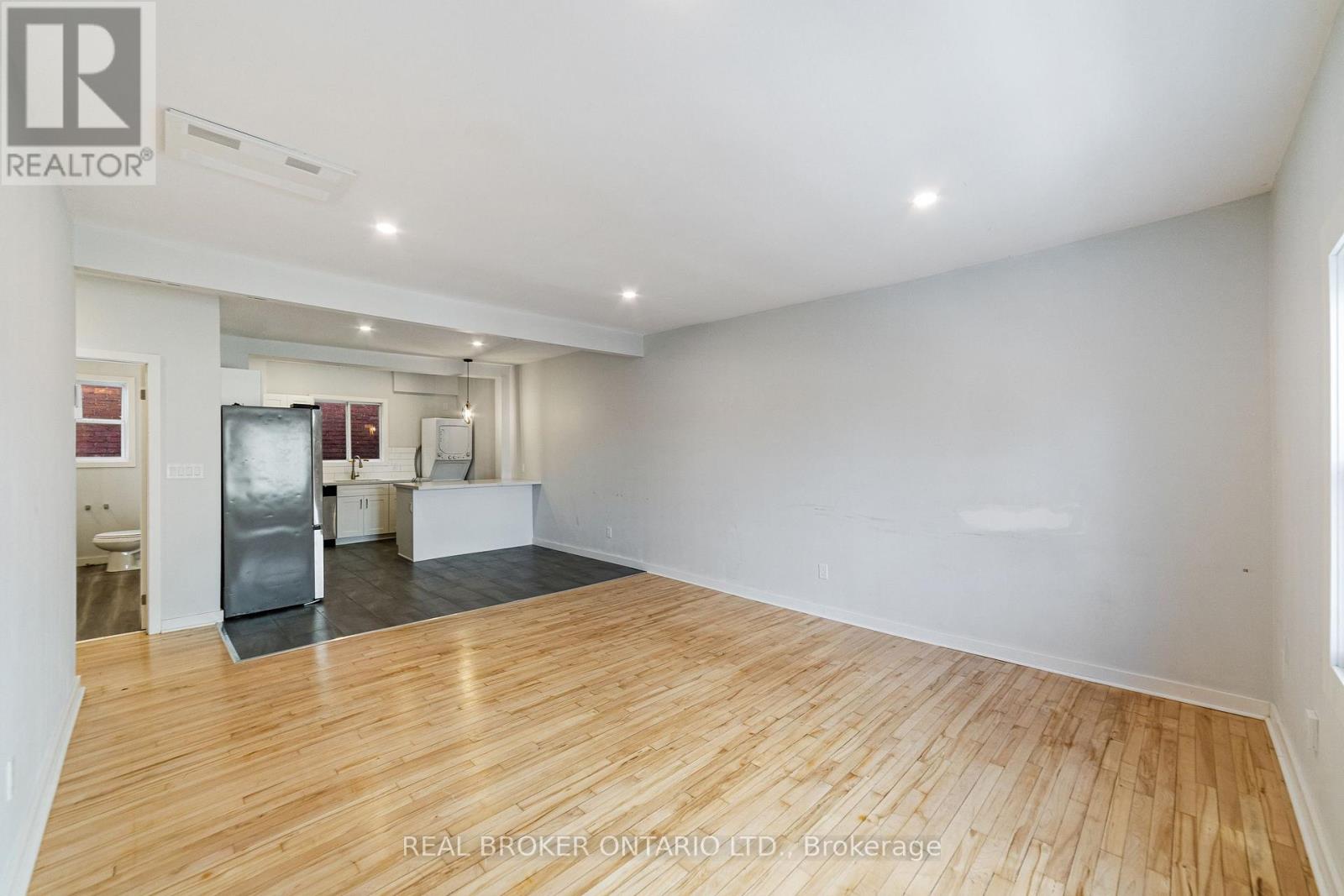 208 Mary Street Property Photo 17