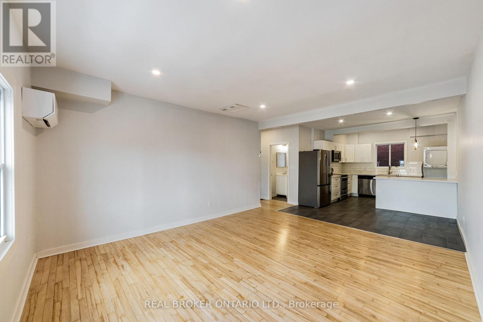 208 Mary Street Property Photo 19