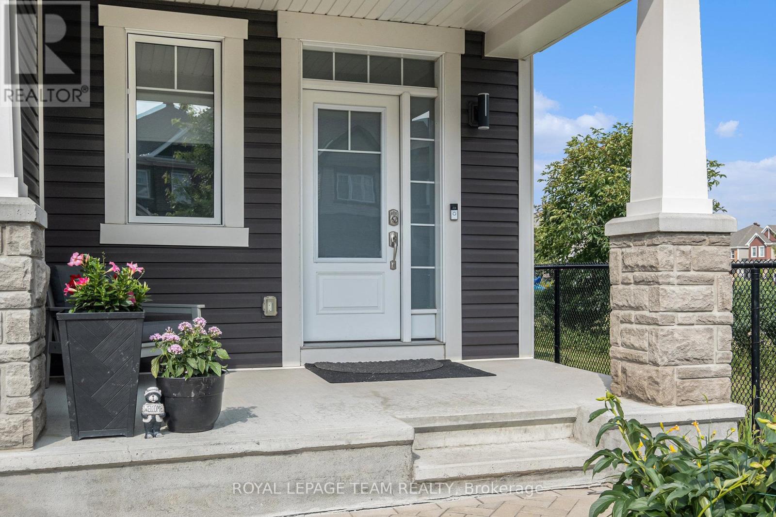 622 Malahat Way Property Photo 2