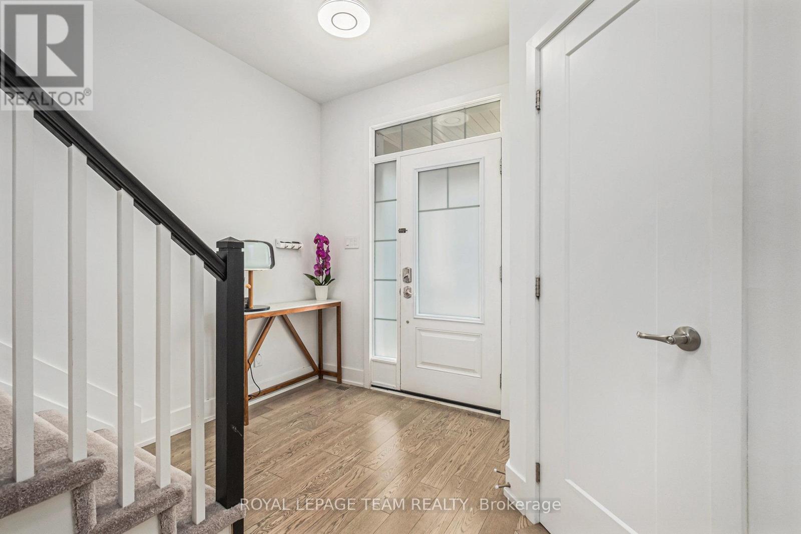 622 Malahat Way Property Photo 3