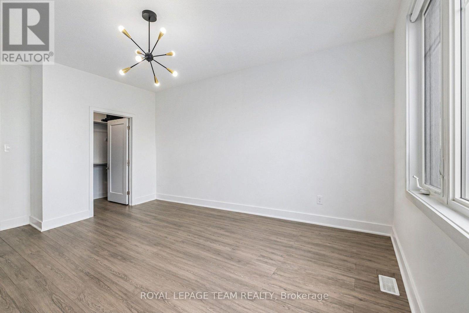 622 Malahat Way Property Photo 12