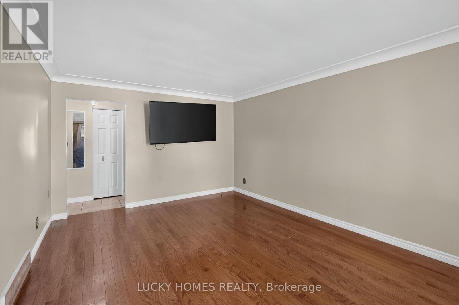 3061 Lloyd George Boulevard Property Photo 13