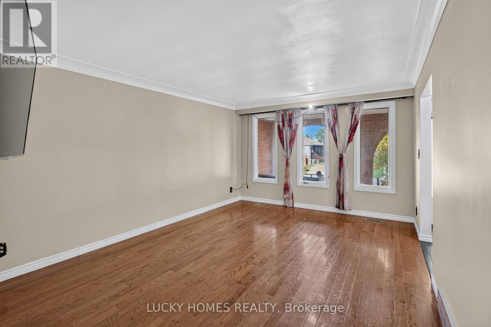3061 Lloyd George Boulevard Property Photo 14