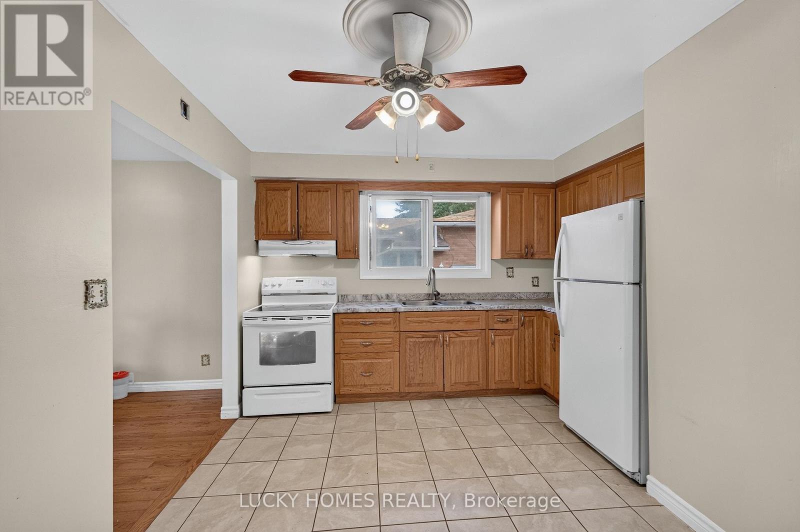 3061 Lloyd George Boulevard Property Photo 18
