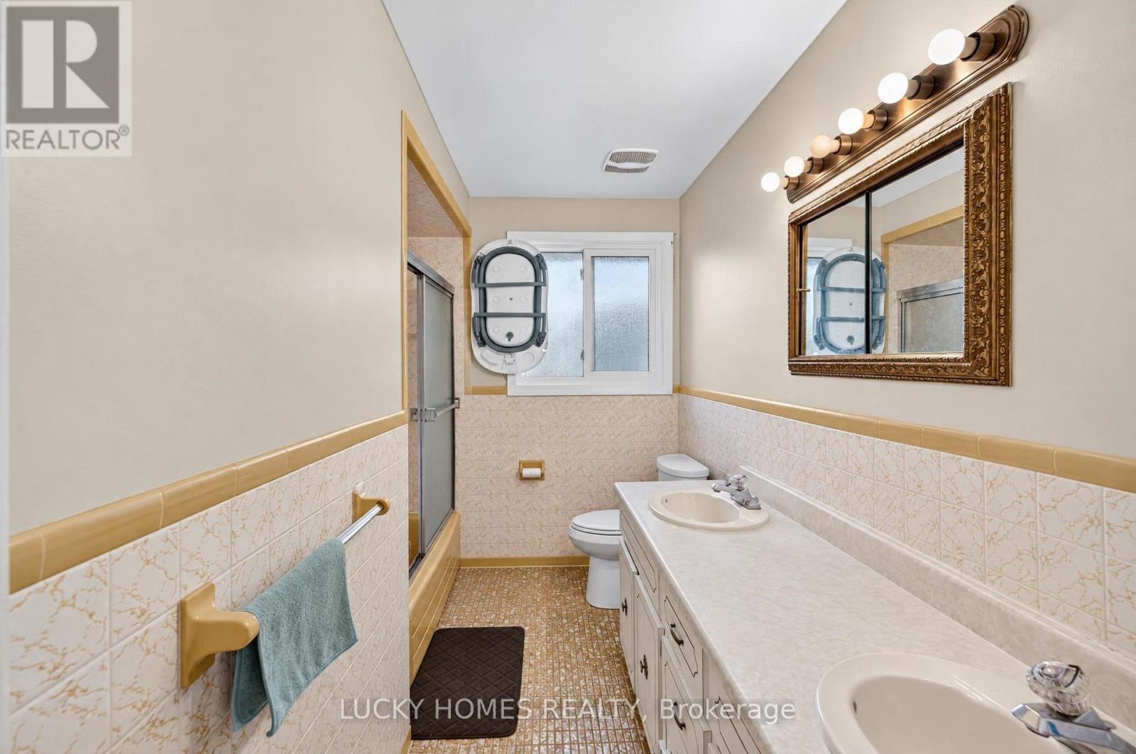 3061 Lloyd George Boulevard Property Photo 31