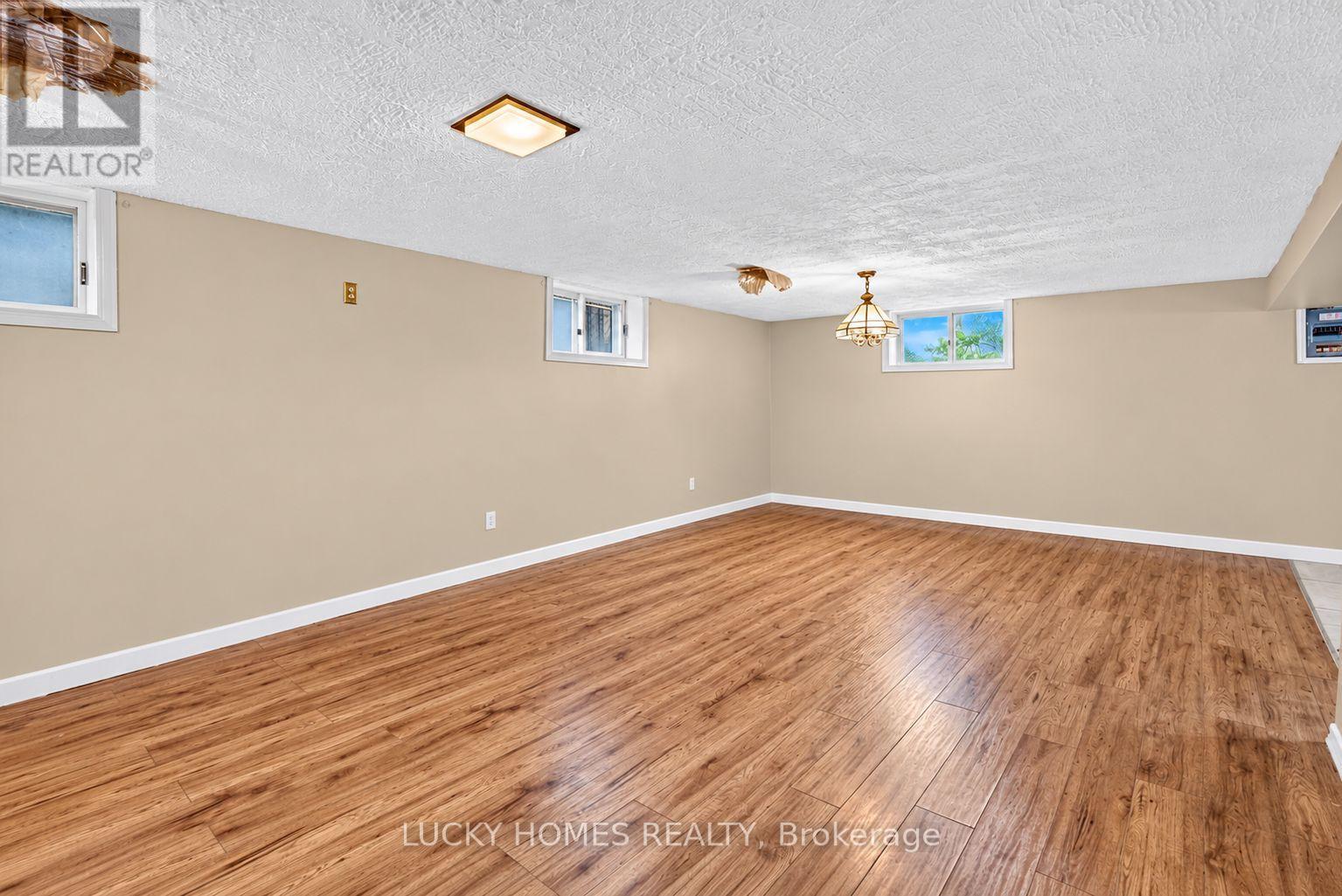 3061 Lloyd George Boulevard Property Photo 34