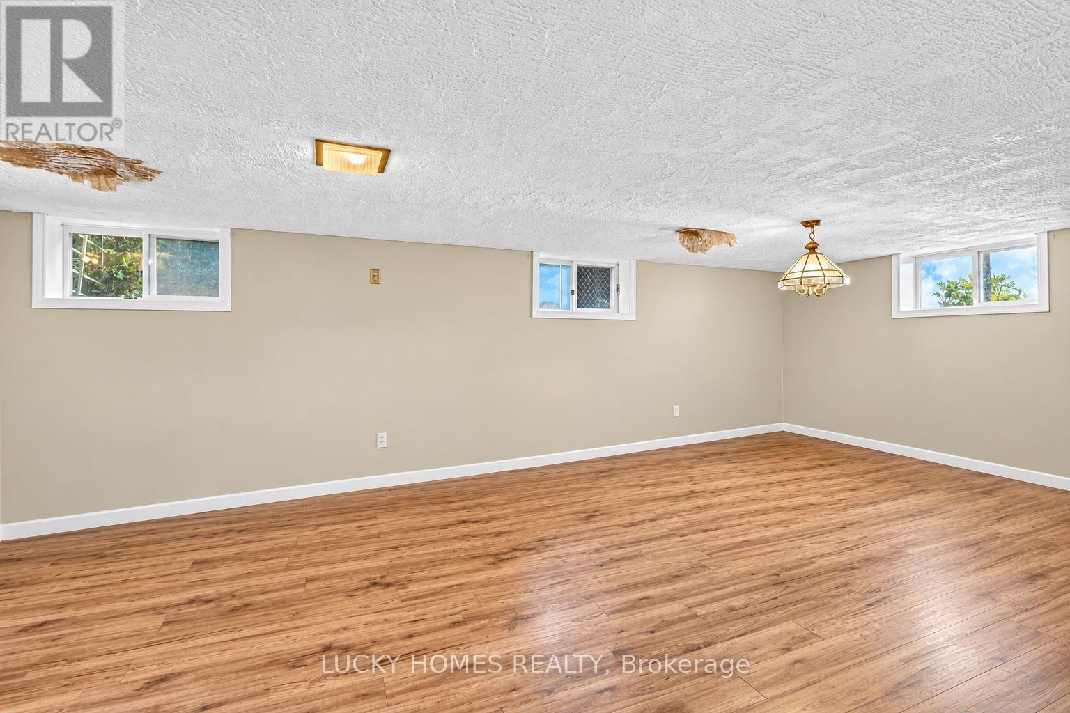 3061 Lloyd George Boulevard Property Photo 35