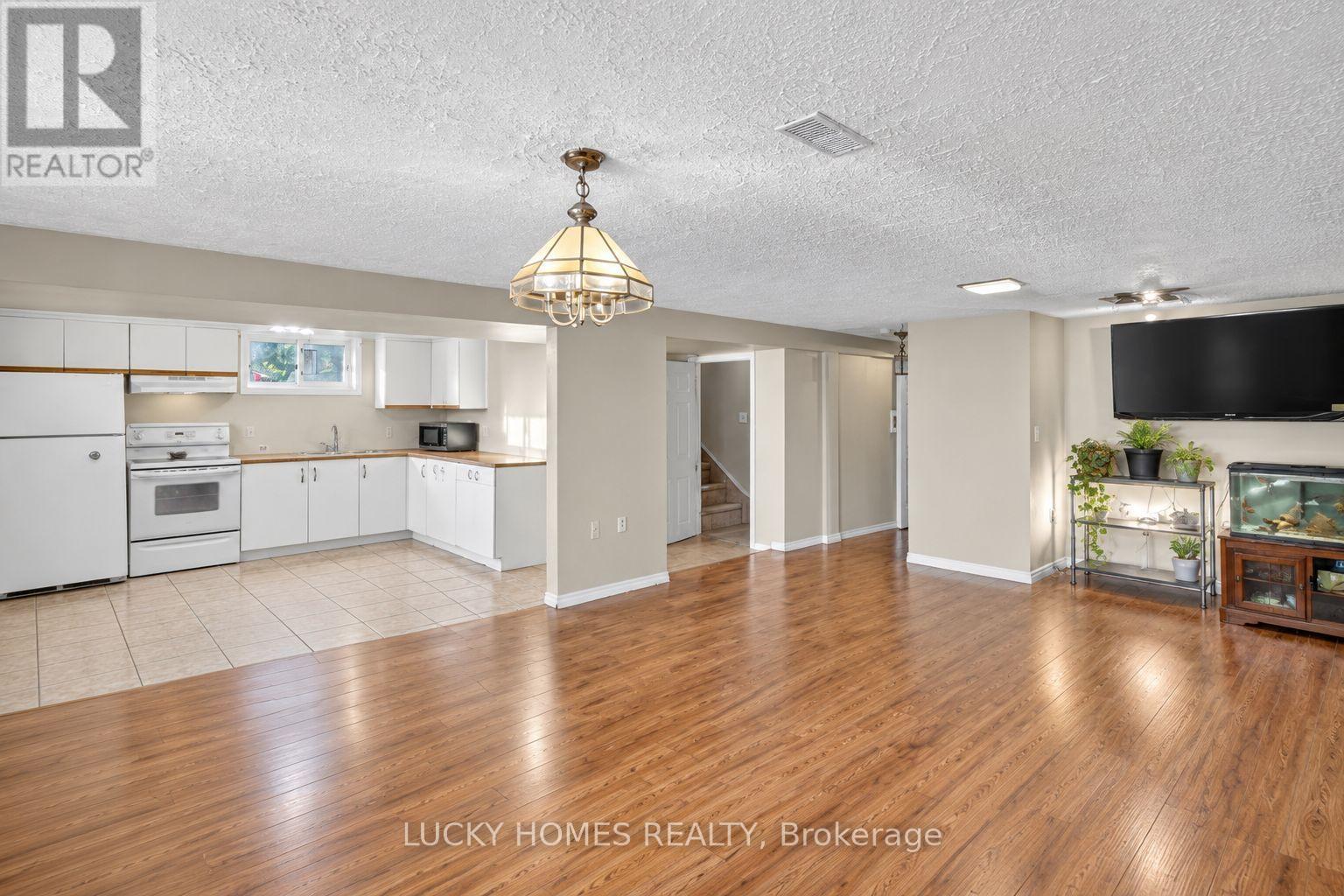 3061 Lloyd George Boulevard Property Photo 37