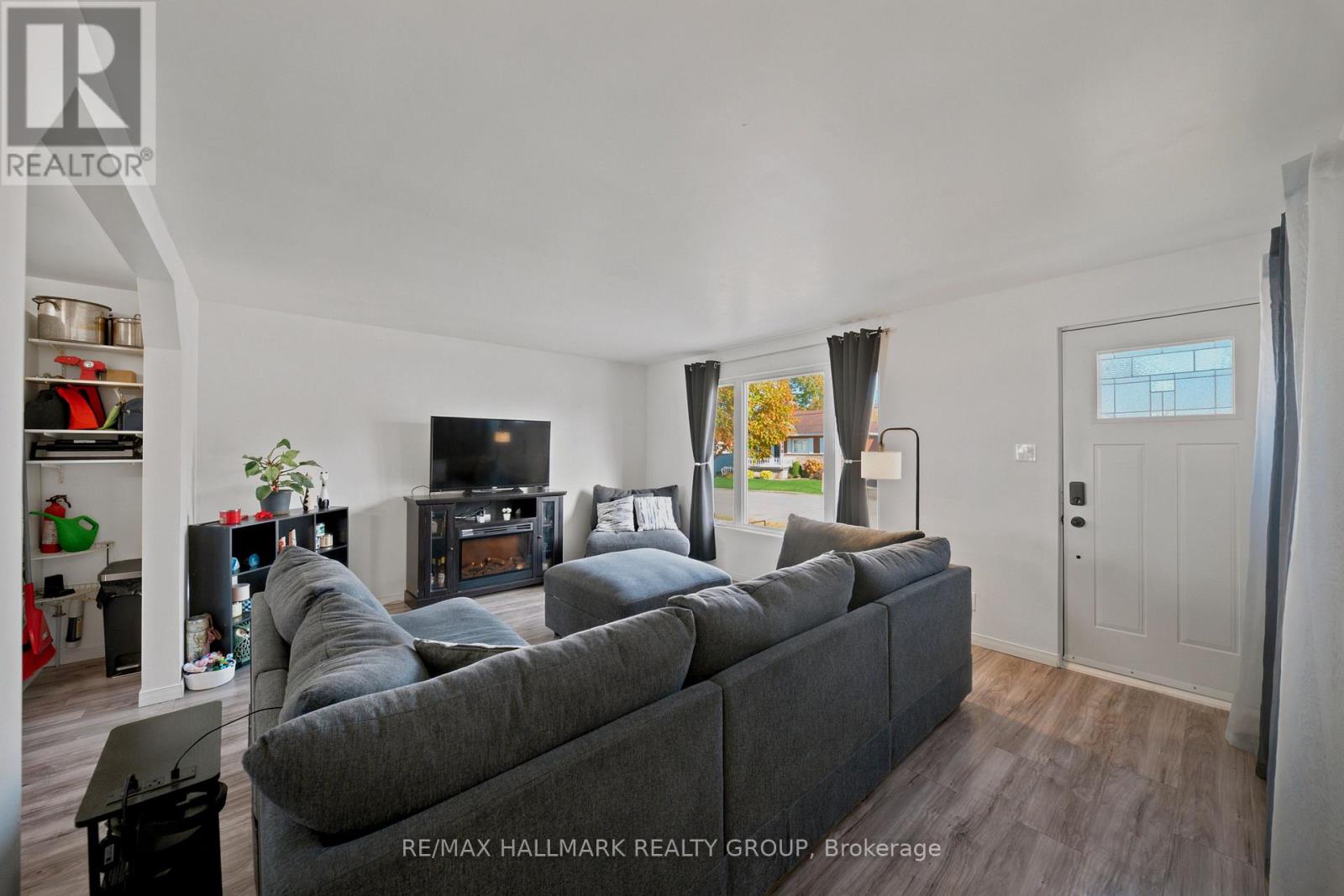 312 Dufferin Street Property Photo 3