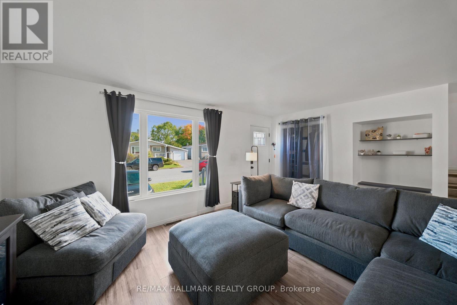 312 Dufferin Street Property Photo 4